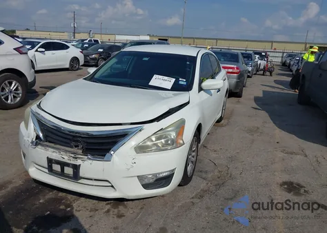 2015 Nissan Altima 2.5/2.5 S/2.5 Sl/2.5 Sv z USA, uszkodzony, nr VIN 1N4AL3AP5FC282142